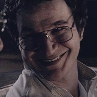 snƃuı̣ꓷ ⇢ 🧟‍♂️🎧 ™