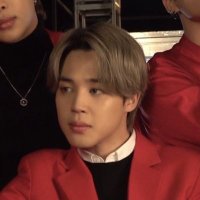 anny⁷ seeing bts ! 🏊🏽‍♂️🪭