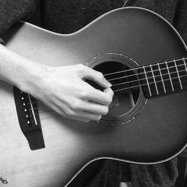 カンヤマ部長@ギター弾き方解説