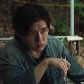 ⚢ 🧃 feefee ♡ missing changrak hours 🌷