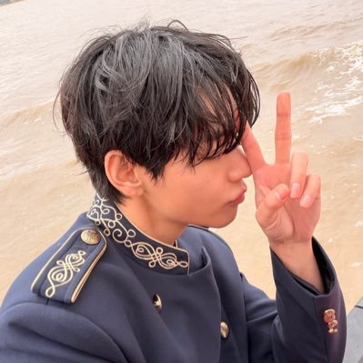 mal⁷ is seeing bts!! 🦦