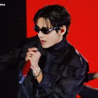 αriel⁷ | ☉ ☰ ☲ theydontknow'boutusholic