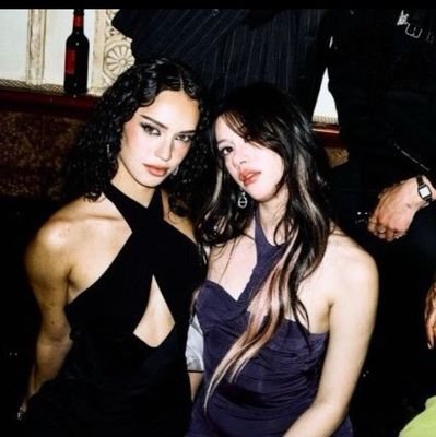 Bi {escritora de fanfics}