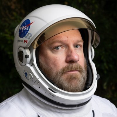 𝐹𝑟𝑖𝑒𝑛𝑑𝑙𝑦 𝐵𝑟𝑖𝑡𝑖𝑠ℎ 𝐶𝑜𝑙𝑢𝑚𝑏𝑖𝑎𝑛