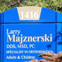 Dr. Larry Majznerski
