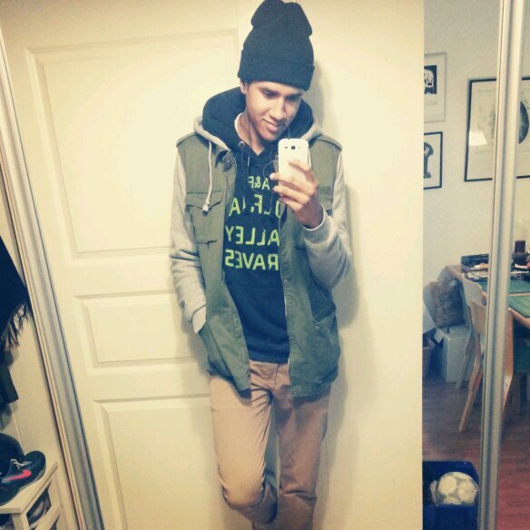 Jonathan GuzmanMonet