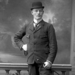 Professor Ehrbar 🦇🏴