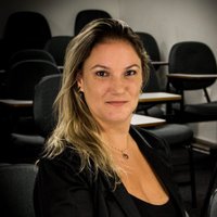 Professora Cássia Coutinho